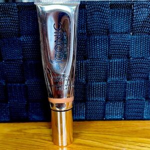 Iconic London Radiance Booster